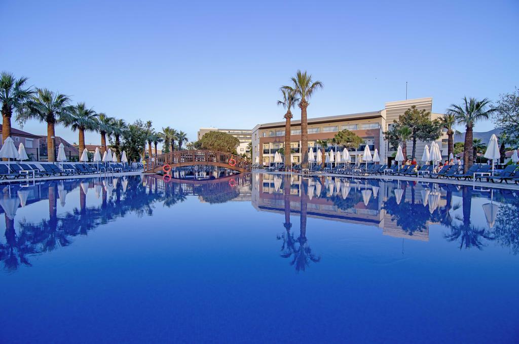 Palm Wings Kusadasi Beach Resort&Spa Eksteriør billede